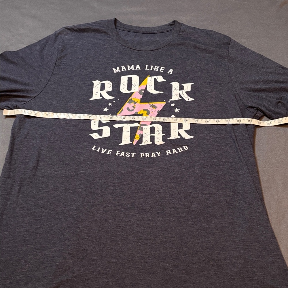 Mama Like a Rockstar Live Fast Pray Hard Graphic Tee Women’s Large - Picture 3 of 6